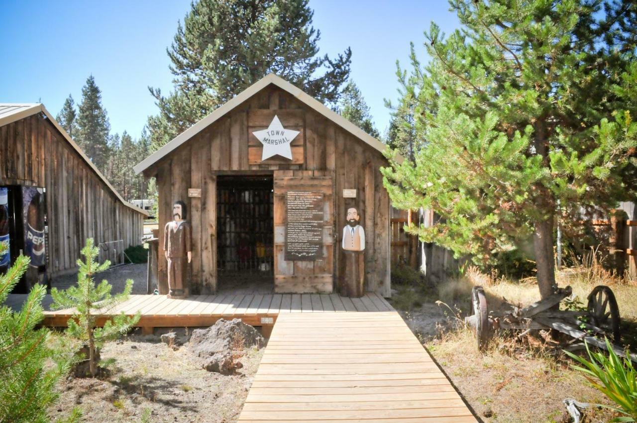 Bend-Sunriver Camping Resort Wheelchair Accessible Yurt 13 Exterior foto